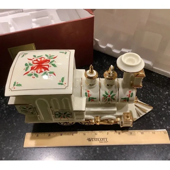 Lenox Christmas Holiday Junction Train Locomotive Engine